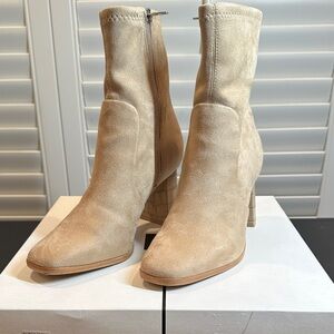Women’s Dolce Vita Beige Suede Heeled Boots Excellent Condition Size 8